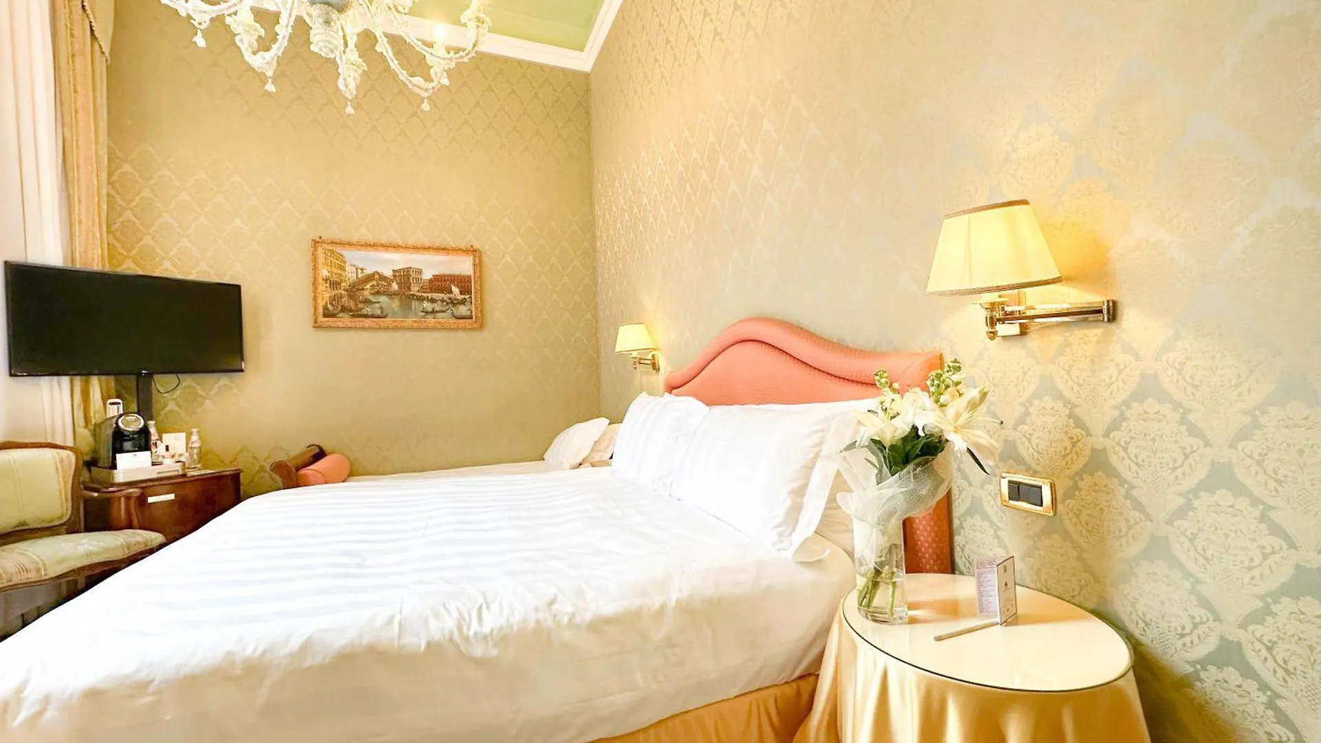 Hotel Colombina Venice